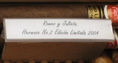 adorini nimikyltin teline