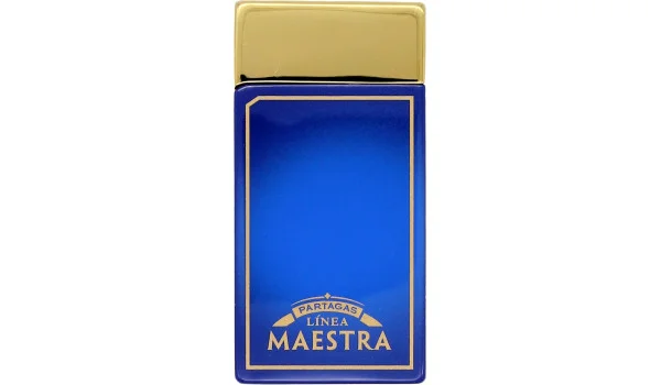 Partagas Linea Maestra -sytytin sikaritelineellä