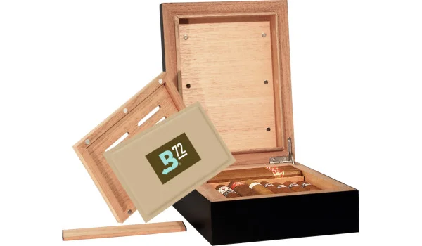 BigSmoke Humidor Mini Black, sisältää Boveda-paketin 72%